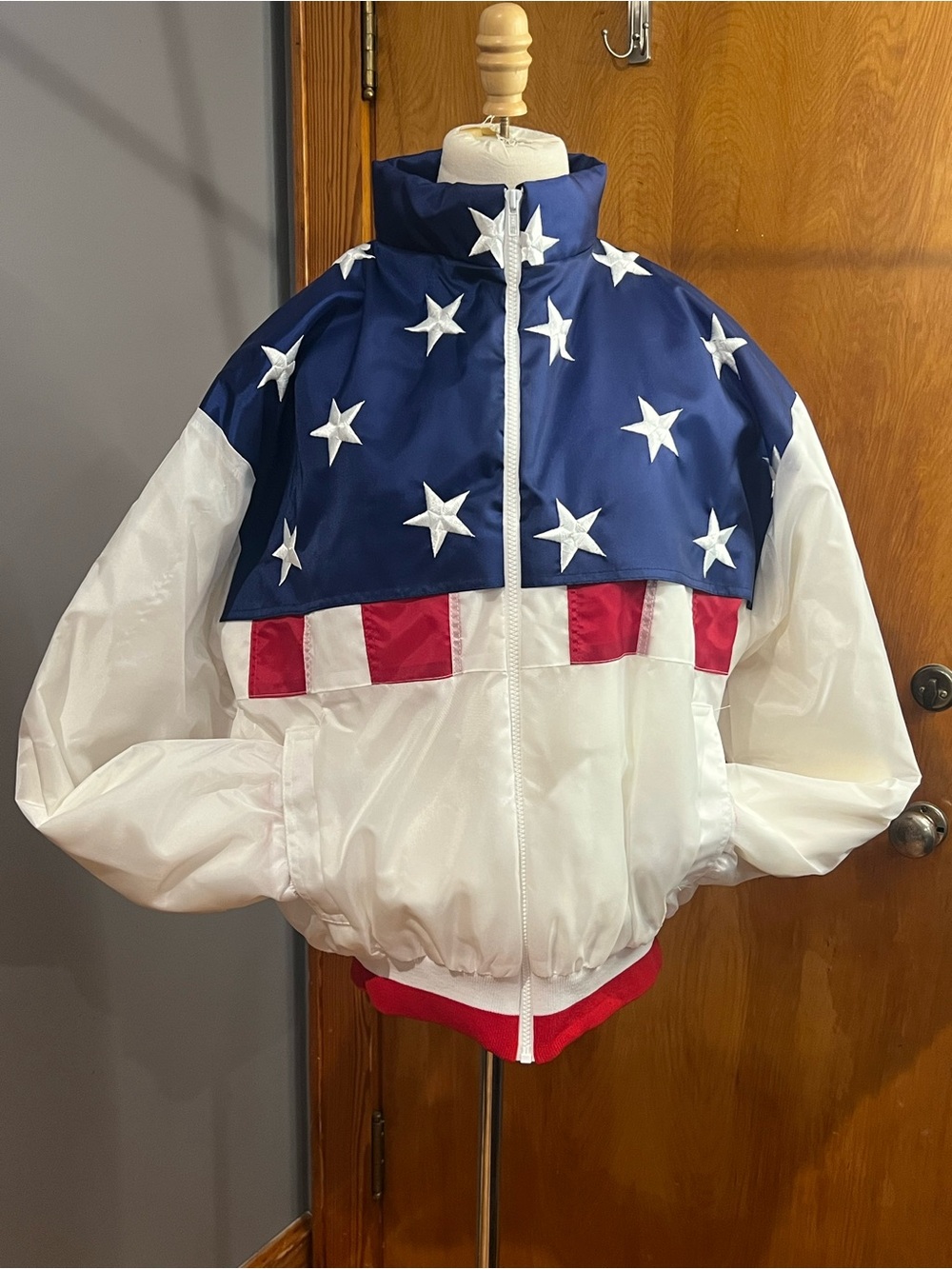 Men's Patriotic Flag-Inspired Windbreaker Jacket - White/Blue/Red